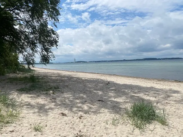 Naturstrand an der Ostseeküste bei Rosenhagen